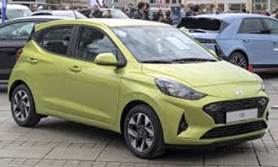 Hyundai i10 city car – affordable and low insurance first car for new UK drivers