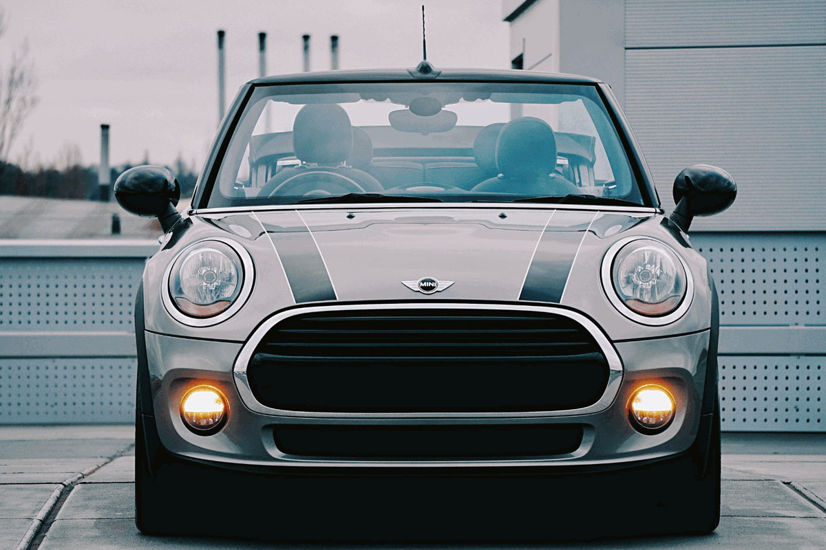Mini convertible front view